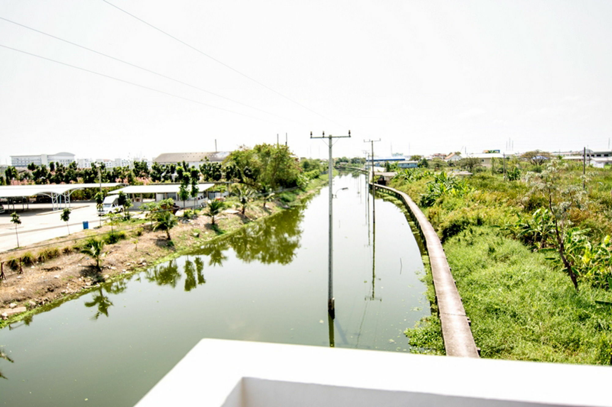 At Ease Residencia Suvarnabhumi Bang Phli Exterior foto
